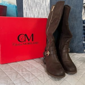 Size 6 dark brown full side zip boot